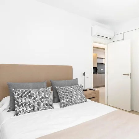 Central Suites *