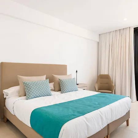 Central Suites *