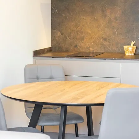 Central Suites Apartment