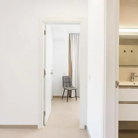 Central Suites شقة *
